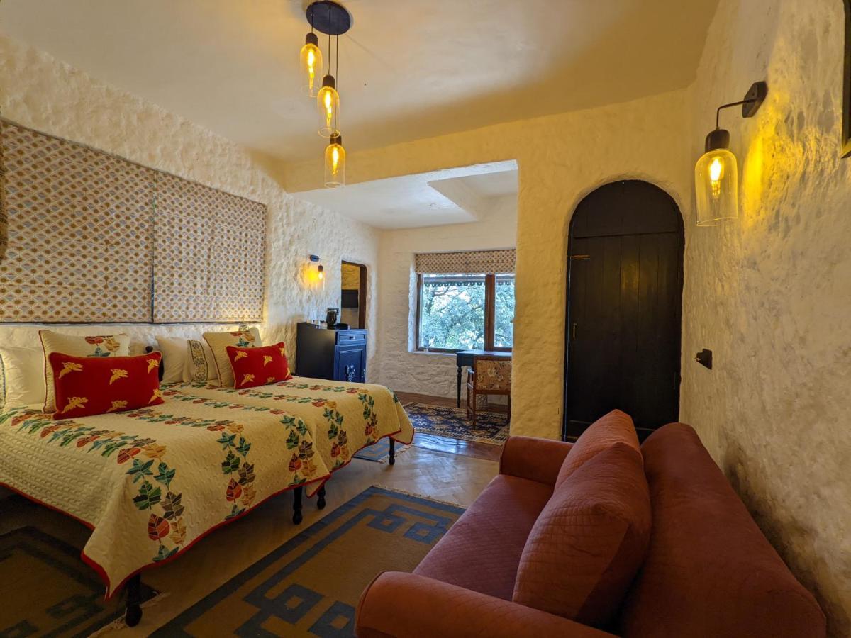 Blue Book At Gethia, Nainital Hotel Екстериор снимка