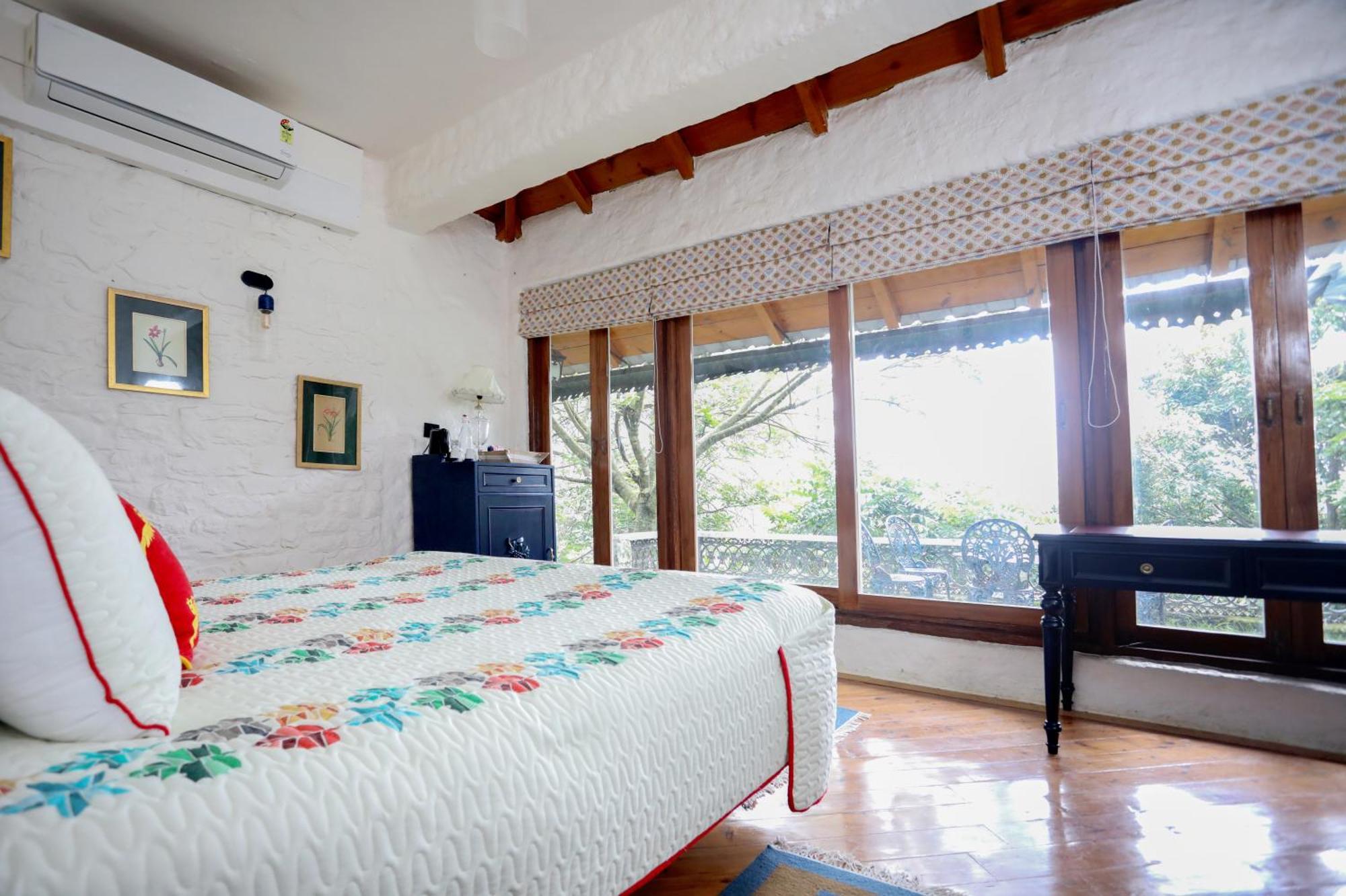Blue Book At Gethia, Nainital Hotel Екстериор снимка