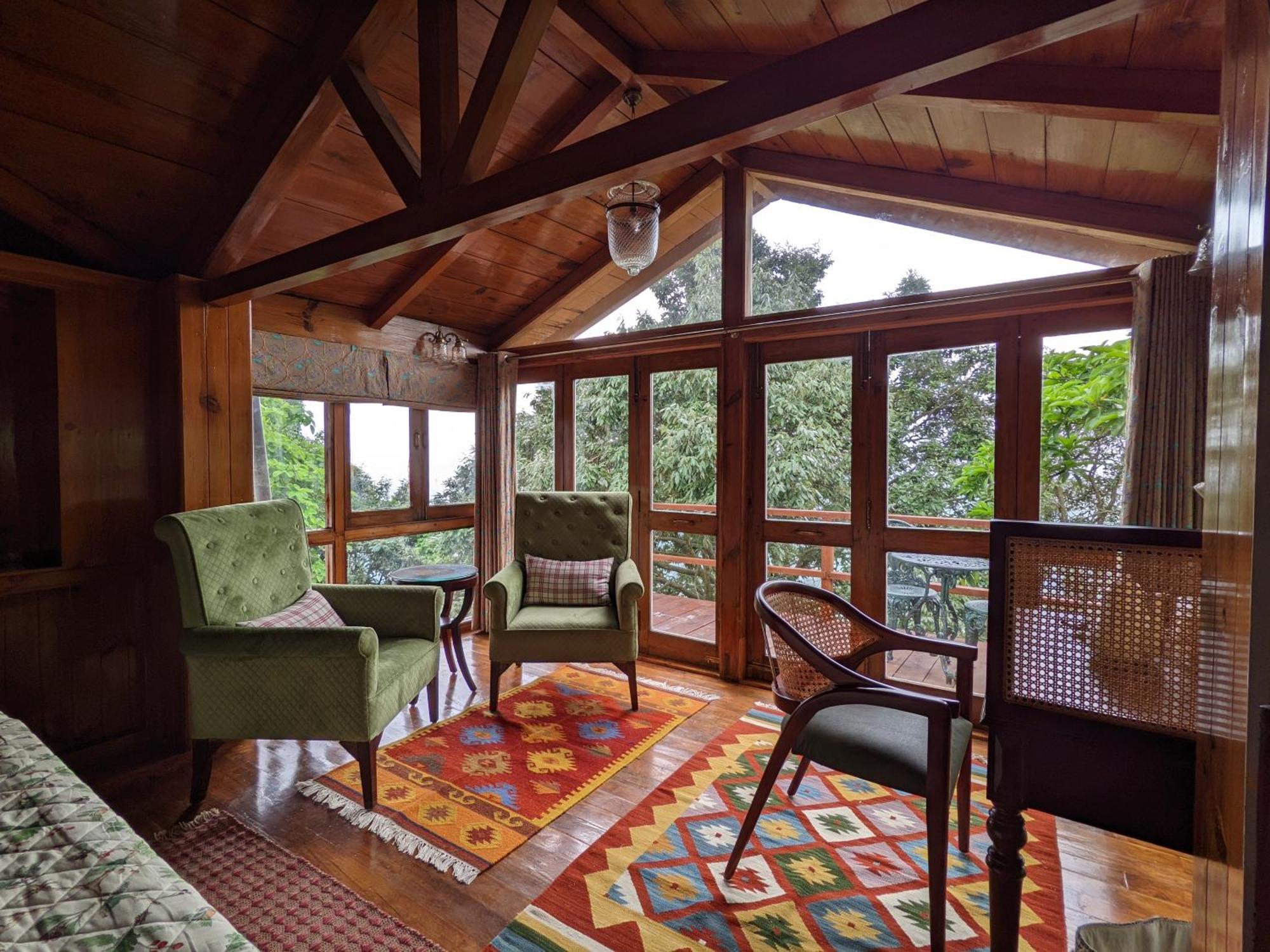 Blue Book At Gethia, Nainital Hotel Екстериор снимка