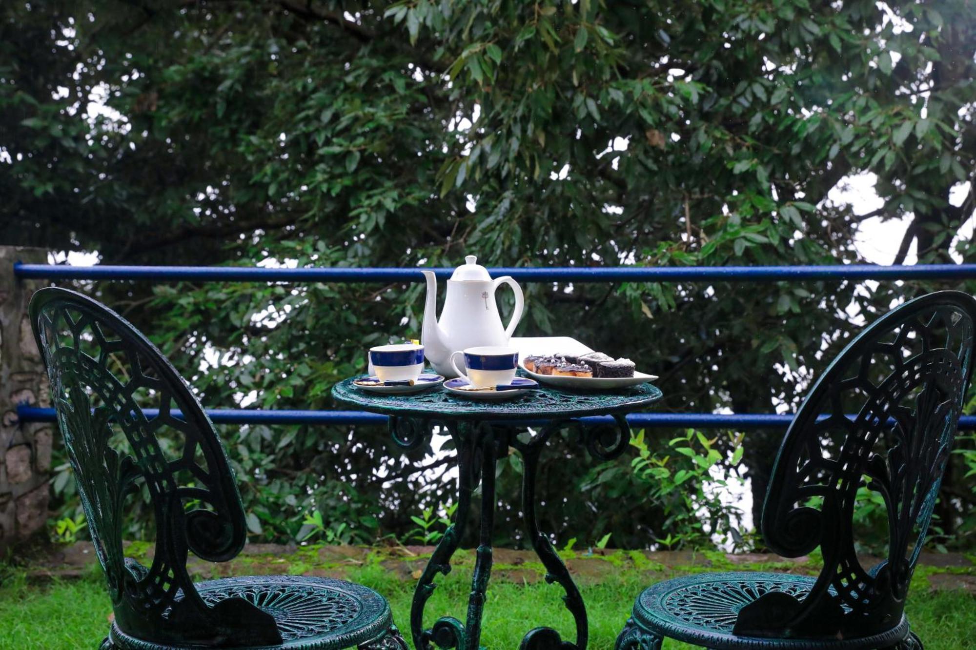 Blue Book At Gethia, Nainital Hotel Екстериор снимка