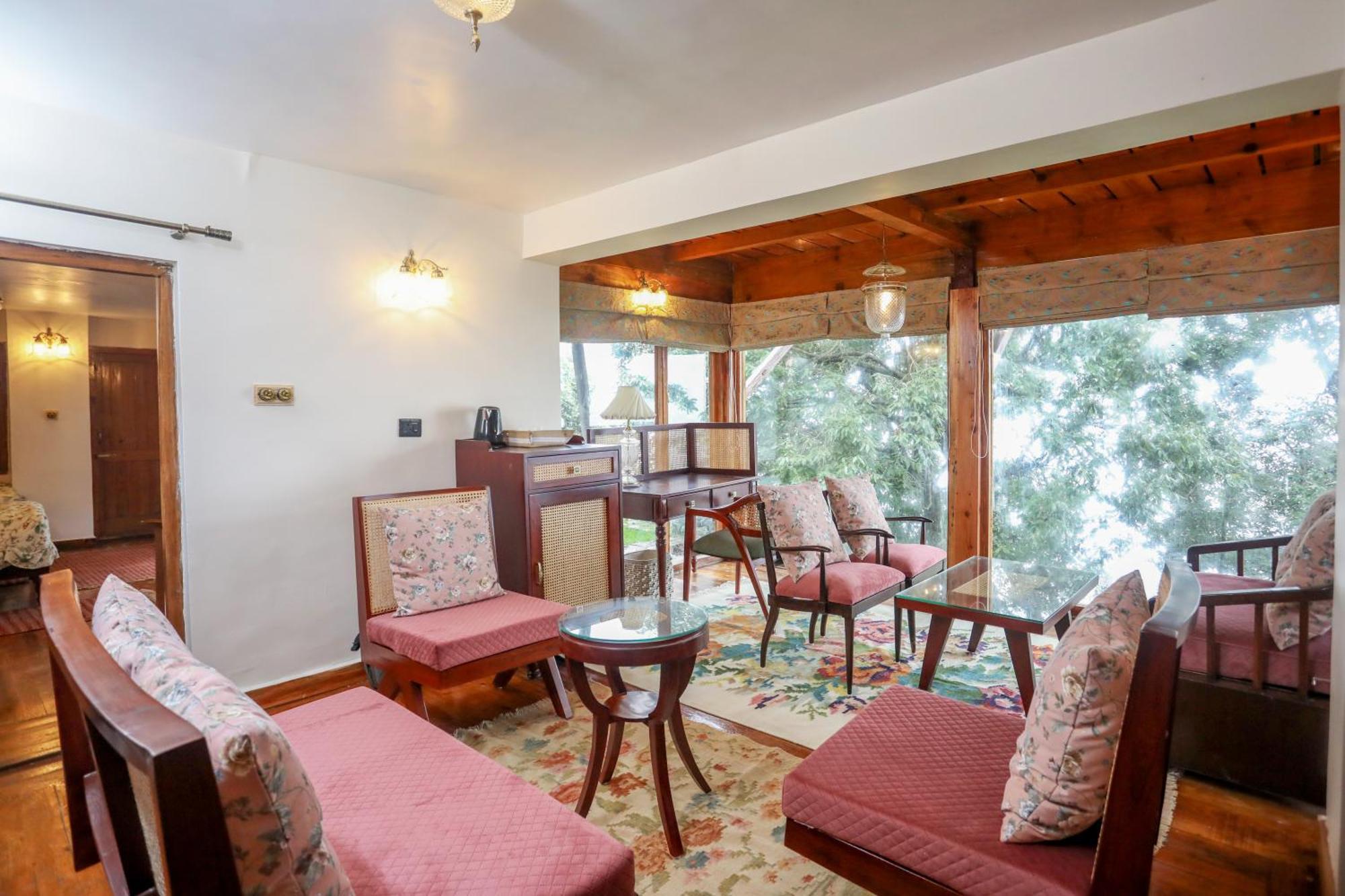 Blue Book At Gethia, Nainital Hotel Екстериор снимка