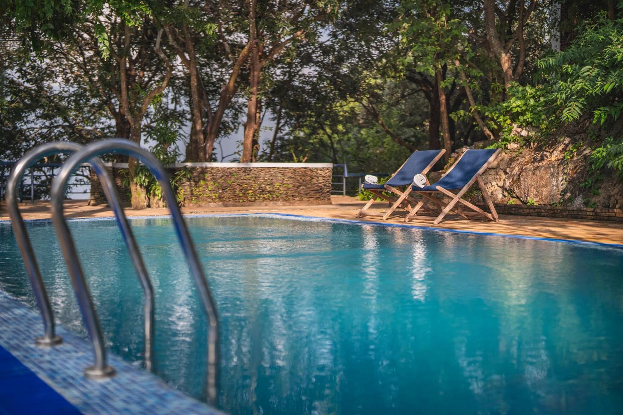 Blue Book At Gethia, Nainital Hotel Екстериор снимка
